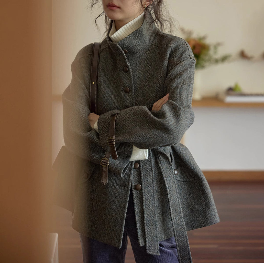 Damen Elegante und bequeme Wolljacke mit hohem Kragen Nord Taschen