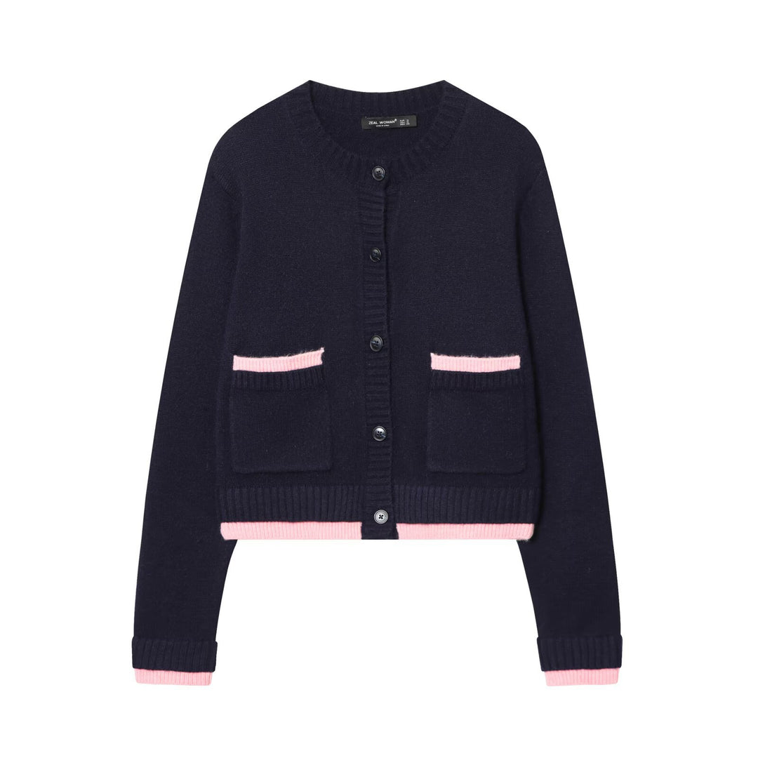Damen Kurzer Boxy-Strickcardigan mit aufgesetzten Taschen und kontrastierenden Bündchen Nord Taschen