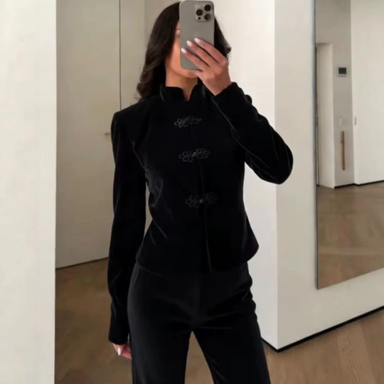 Damen Kurze Jacke im Mandarin‑Stil mit Stehkragen und dekorativen Froschverschlüssen Nord Taschen