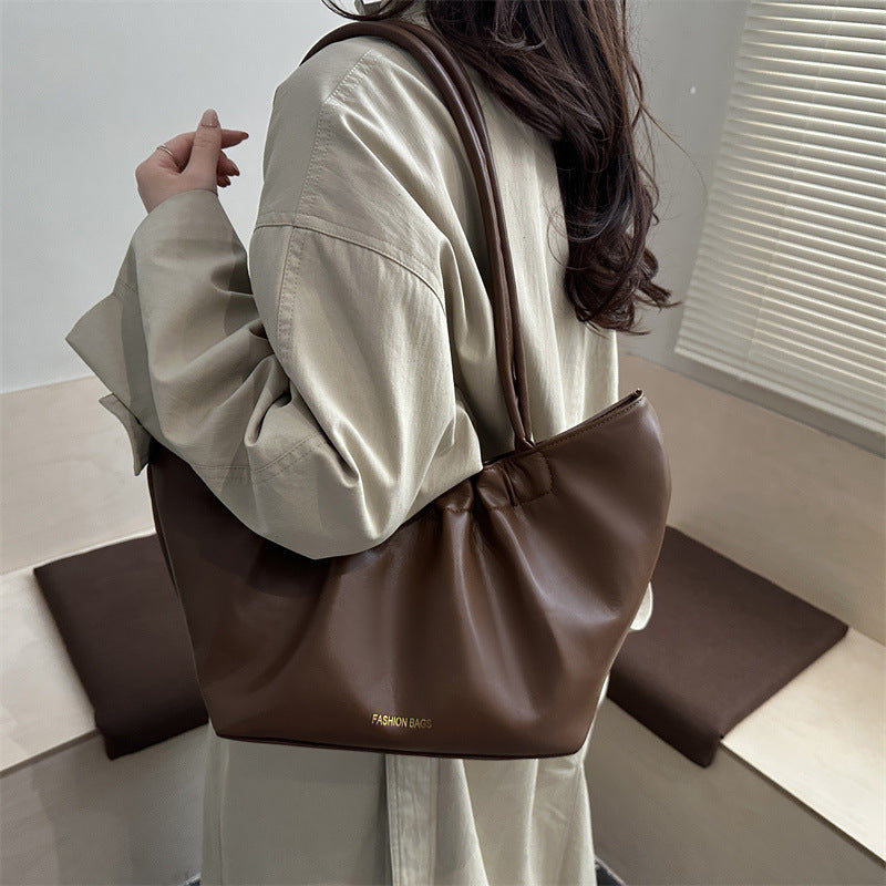 Damen elegante Handtasche mit raffiniertem Falten-Design Nord Taschen