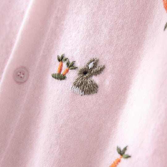 Damen Geknöpfte Feinstrick‑Cardigan mit Hasen‑ und Karottenstickerei Nord Taschen