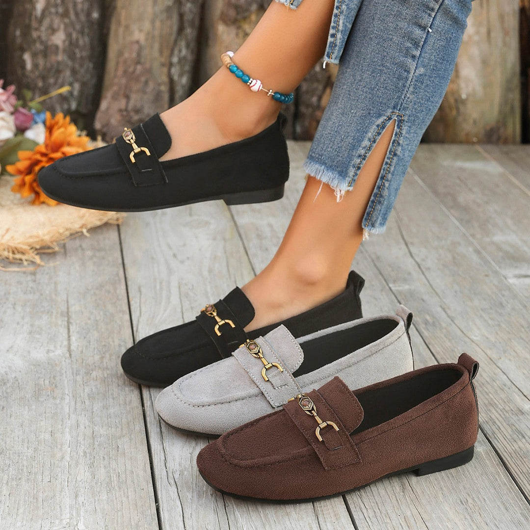 Damen Mokassins mit schicke Goldakzent und weichem Veloursleder