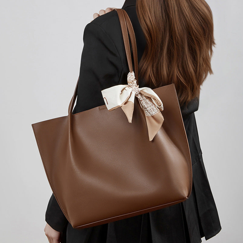 Damen elegante Handtasche mit abnehmbarem Kosmetiktäschchen Nord Taschen