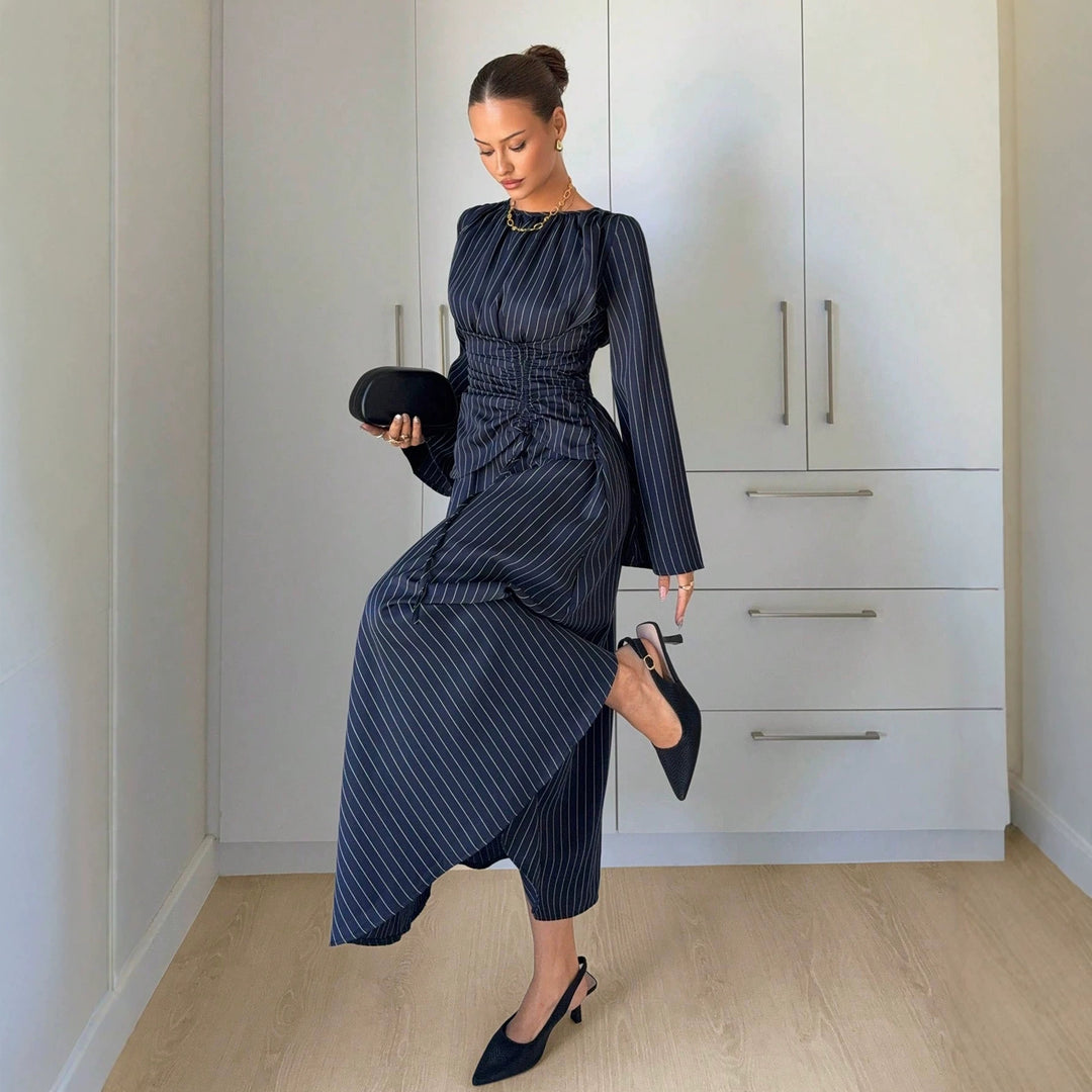 Damen Maxikleid mit geraffter Taillen-Schnürung und Glockenärmeln Nord Taschen
