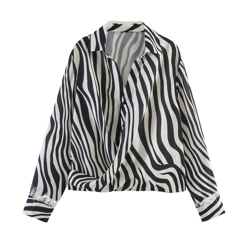 Damen Oversize-Satinbluse mit Hemdkragen, asymmetrischem Wickeleffekt und Federsaum Nord Taschen