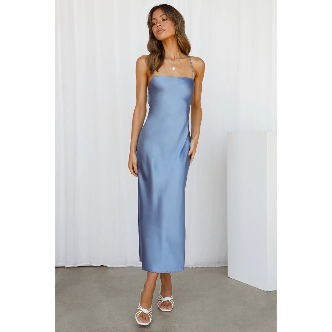 Damen Satinmaxikleid mit Schmalem Schnitt und Spaghettiträgern Nord Taschen
