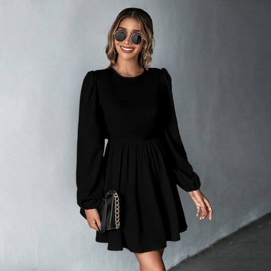 Damen schickes Cocktailkleid mit geraffter Taille, langen Ballonärmeln und rundem Ausschnitt Nord Taschen