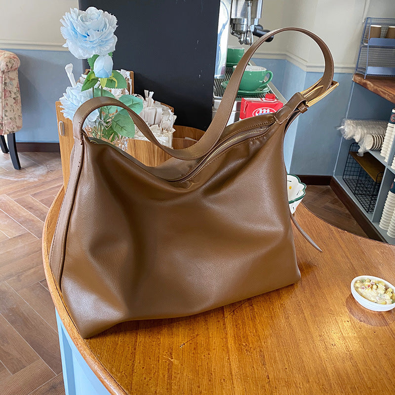 Damen Hobo-Tasche mit elegantem Design und praktischem Faltverschluss Nord Taschen