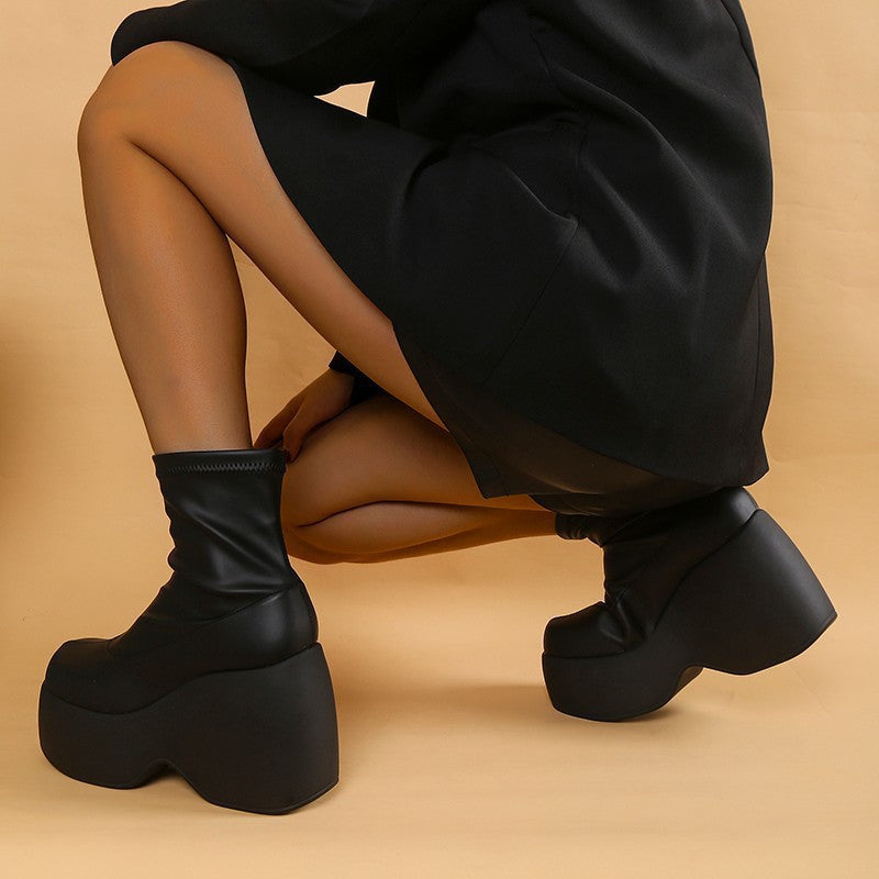 Damen Plateausock-Boots mit skulpturaler Keilsohle und Stretchschaft Nord Taschen