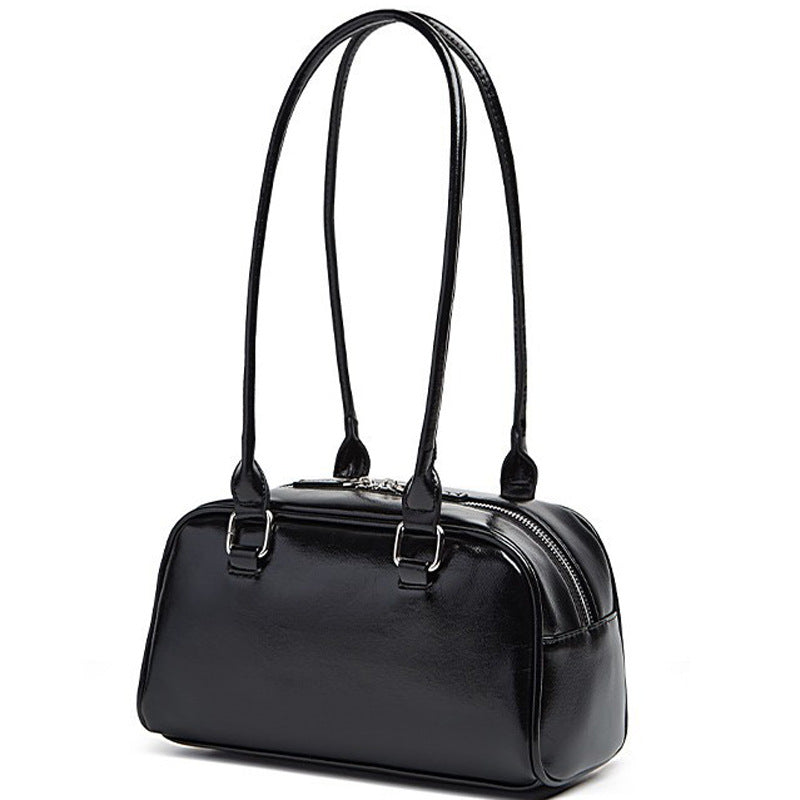 Damen Handtasche mit praktischen Taschen und glänzender Oberfläche Nord Taschen