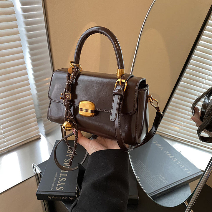 Damen elegante Schultertasche mit exklusivem Schlüsselanhänger Nord Taschen