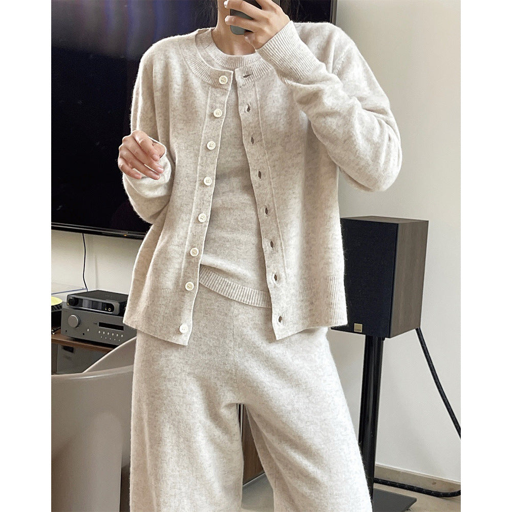 Damen Weicher kastiger Strickcardigan mit durchgehender Knopfleiste und gerippten Bündchen Nord Taschen