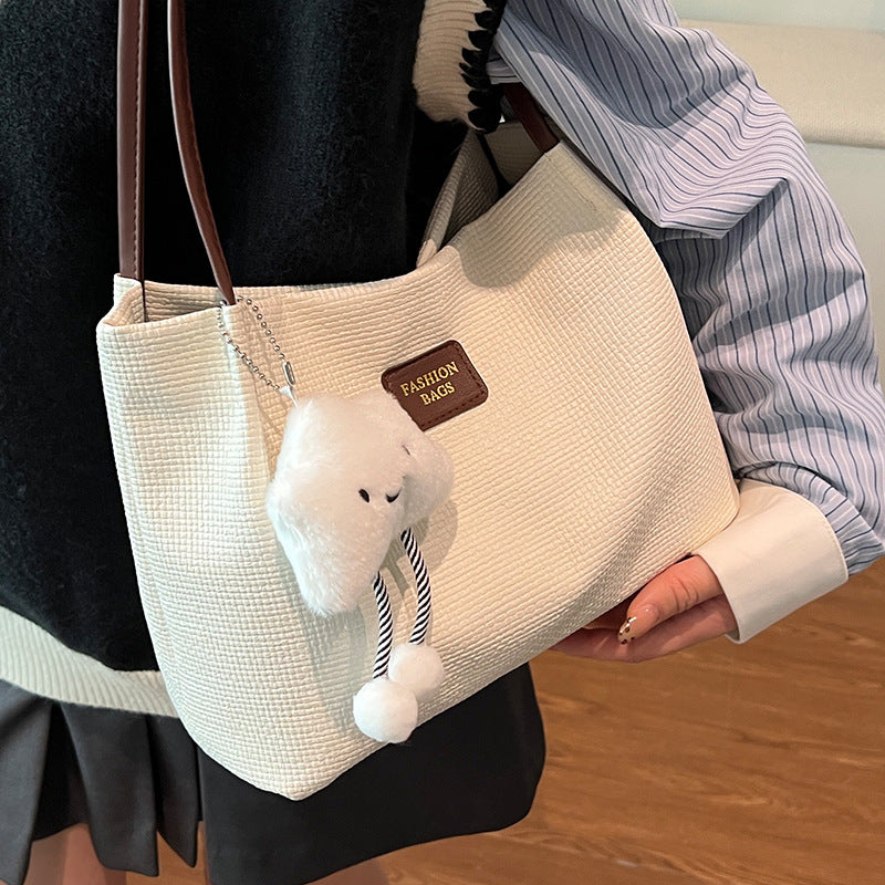 Damen Schultertasche mit hochwertiger Textur und eleganten Akzenten Nord Taschen