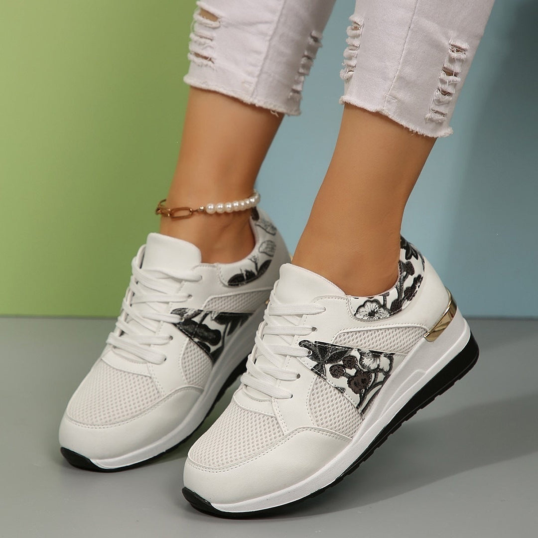 Damen Sneakers mit floralen Applikationen und dämpfender Sohle Nord Taschen