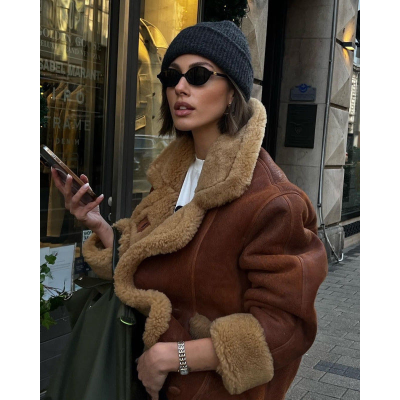 Damen Oversize Lammfell‑Optik Fliegerjacke mit voluminösem Schalkragen Nord Taschen