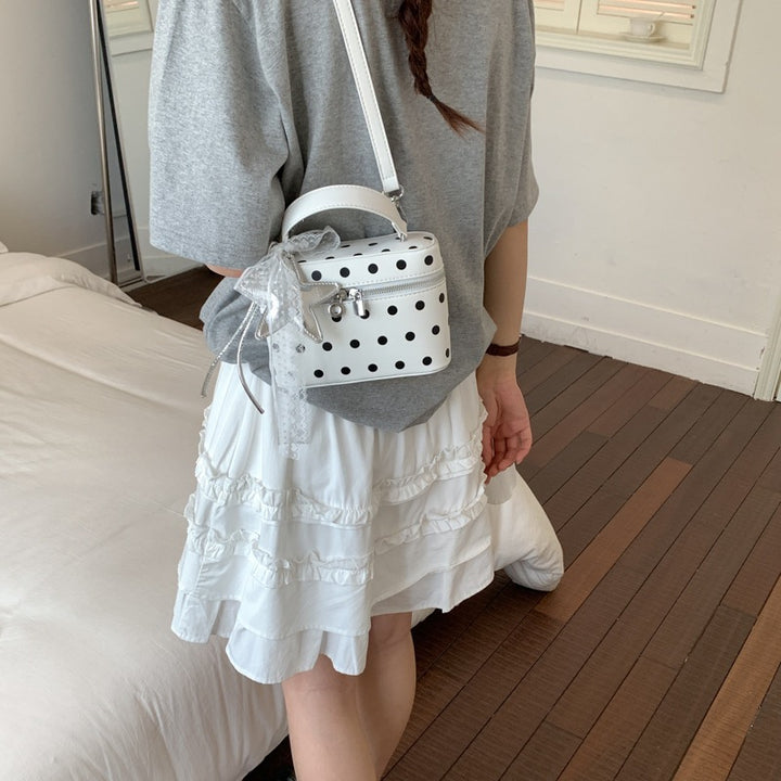 Damen Mini-Handtasche mit verspieltem Design und eleganten Akzenten Nord Taschen