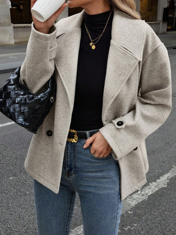 Damen Kurzer Wollmantel mit Oversized-Schnitt und Reverskragen Nord Taschen