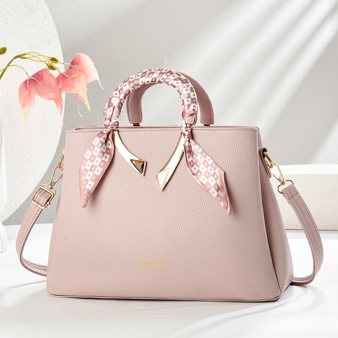 Damen elegante Handtasche mit dekorativer Schal-Applikation Nord Taschen