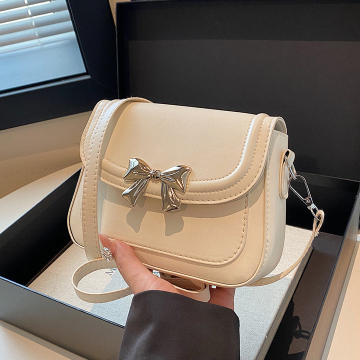 Damen Umhängetasche mit elegantem Knotenverschluss und praktischen Fächern Nord Taschen