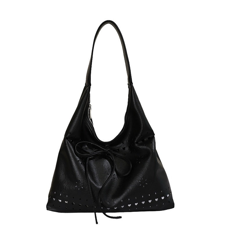 Damen Hobo-Tasche aus weichem Leder mit verzierten Details Nord Taschen