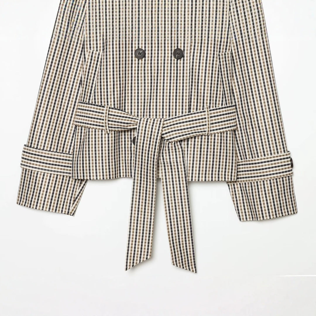 Damen Kurze taillierte Doppelreihige Trenchjacke mit Karo‑Muster und Bindegürtel Nord Taschen