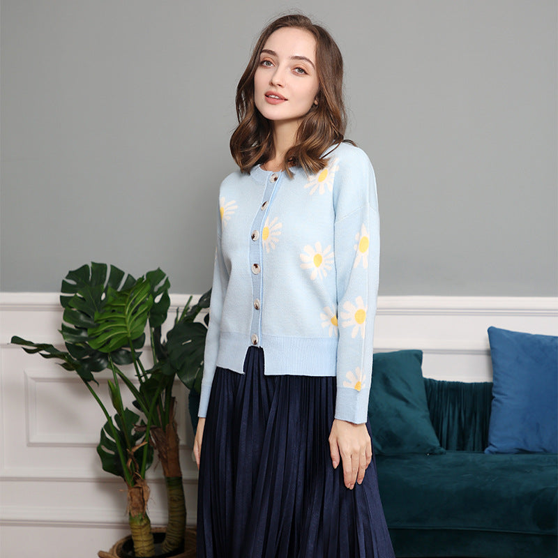 Damen Oversize-Strickcardigan mit Blumenapplikation, Perlmuttknöpfen und Wellensaum Nord Taschen