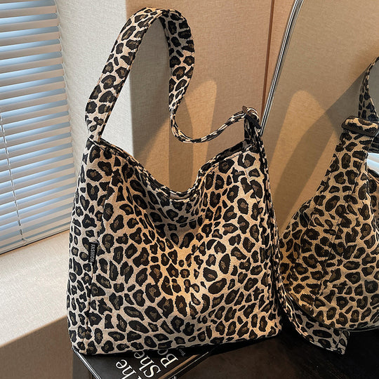 Damen Hobo-Tasche mit modernem Leopardenmuster Nord Taschen