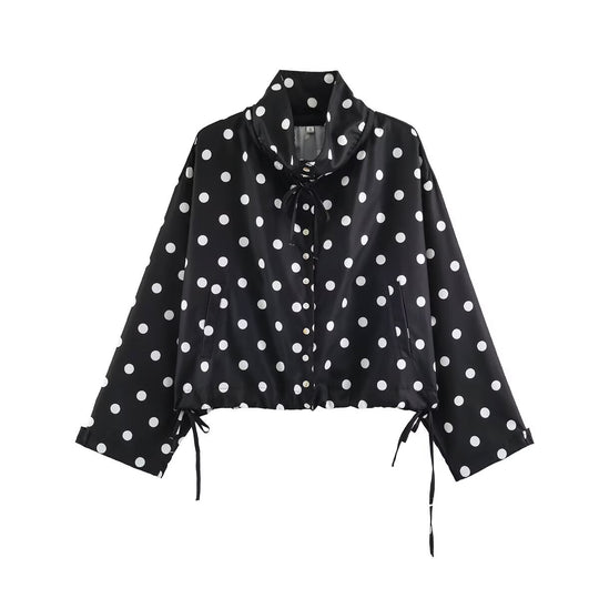 Damen Gepunktete Cropped Bluse‑Jacke mit hohem Tunnelzugkragen und Kordelbund Nord Taschen