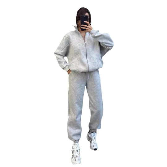 Damen Oversize Fleece-Set mit Reißverschlussjacke und weiten Jogginghosen Nord Taschen
