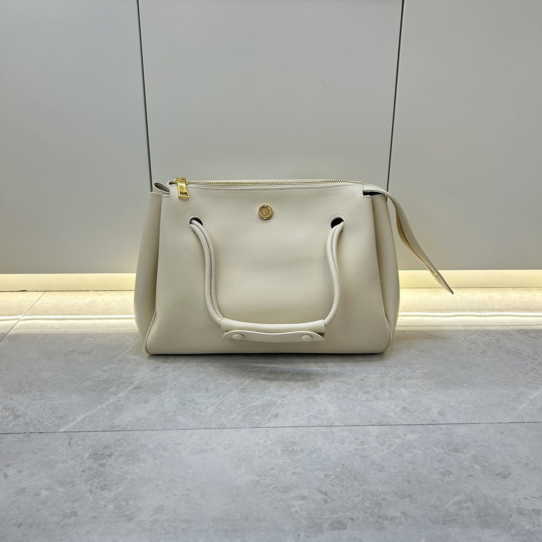Damen praktische City-Handtasche mit elegantem Reißverschluss Nord Taschen