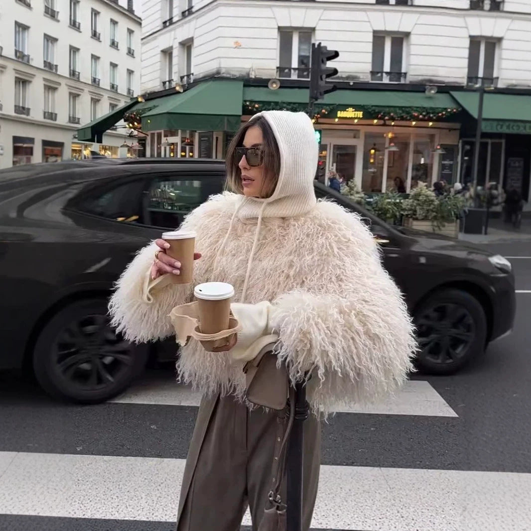 Damen kurze Bouclé‑Faux‑Fur‑Jacke mit voluminösem Langflor und kastiger Silhouette Nord Taschen