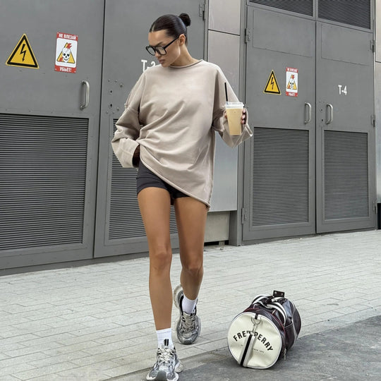 Damen ultraweites Relax-Sweatshirt mit ausgefransten Nähten und asymmetrischem Saum Nord Taschen