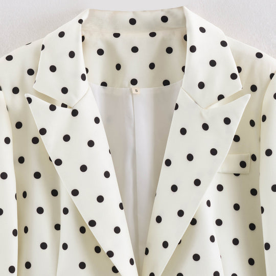 Damen Kurzblazer mit Punktmuster, tailliertem Schnitt und Reverskragen Nord Taschen