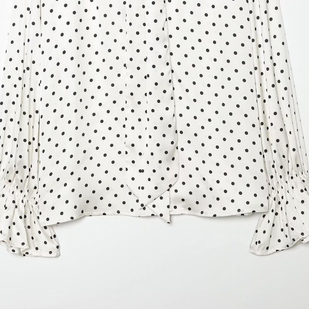 Damen Bluse mit Schleifenkragen, Tupfenmuster und Volantärmeln Nord Taschen