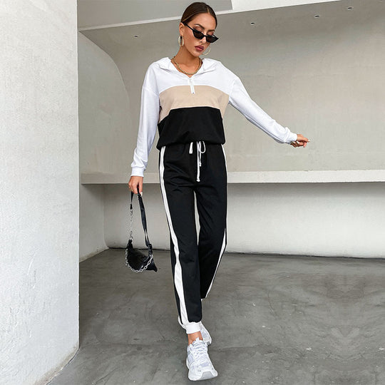 Damen Sportives Jogging-Set mit Kapuze, Tunnelzughose & Seitenstreifen Nord Taschen