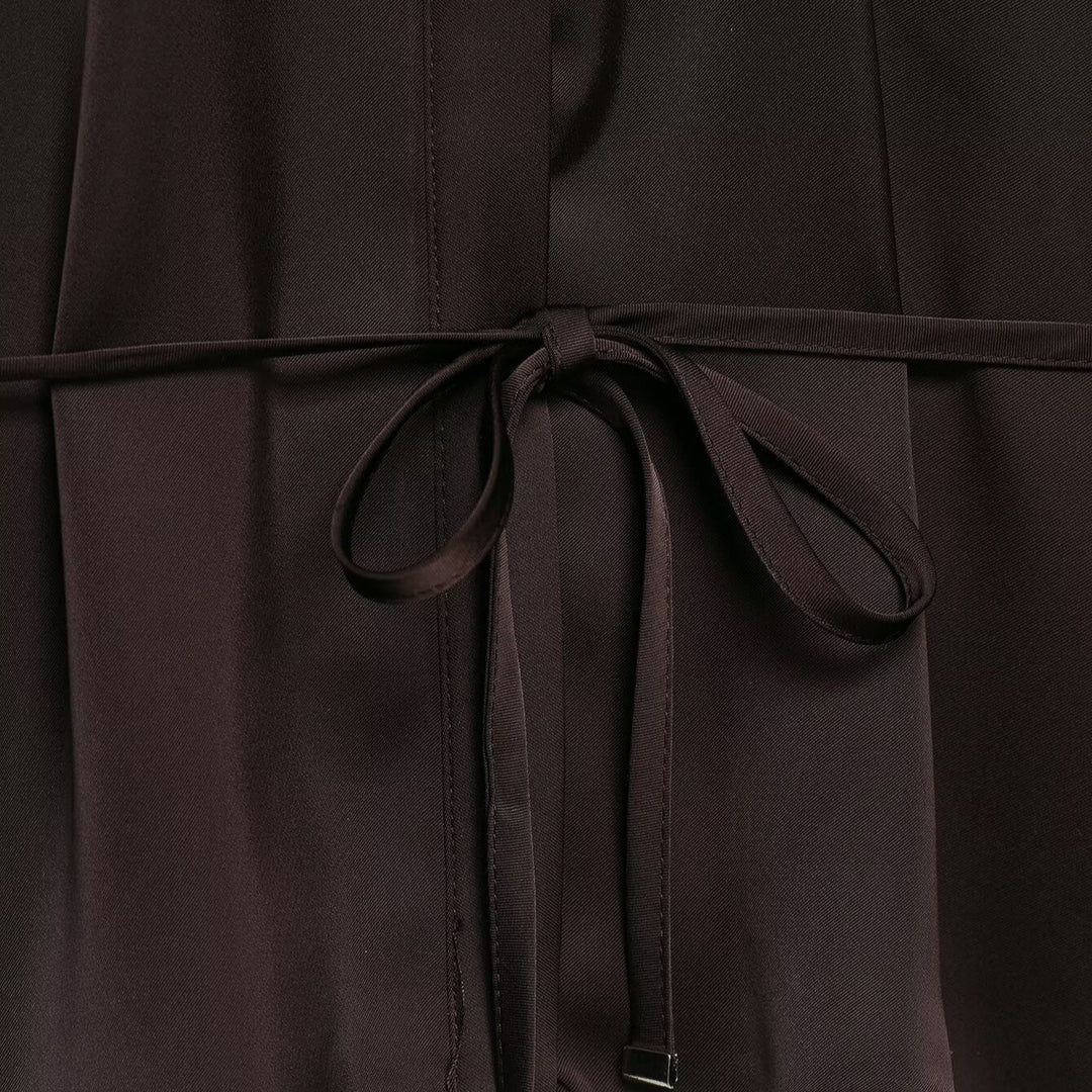 Damen Fließende Satin-Hemdbluse mit Tunnelzugtaillierung und verdeckter Knopfleiste Nord Taschen