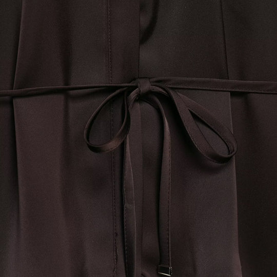 Damen Fließende Satin-Hemdbluse mit Tunnelzugtaillierung und verdeckter Knopfleiste Nord Taschen