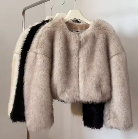 Damen Cropped Kunstpelz‑Bomber mit rundem Ausschnitt, weich fallendem Hochflor und kastiger Silhouette Nord Taschen