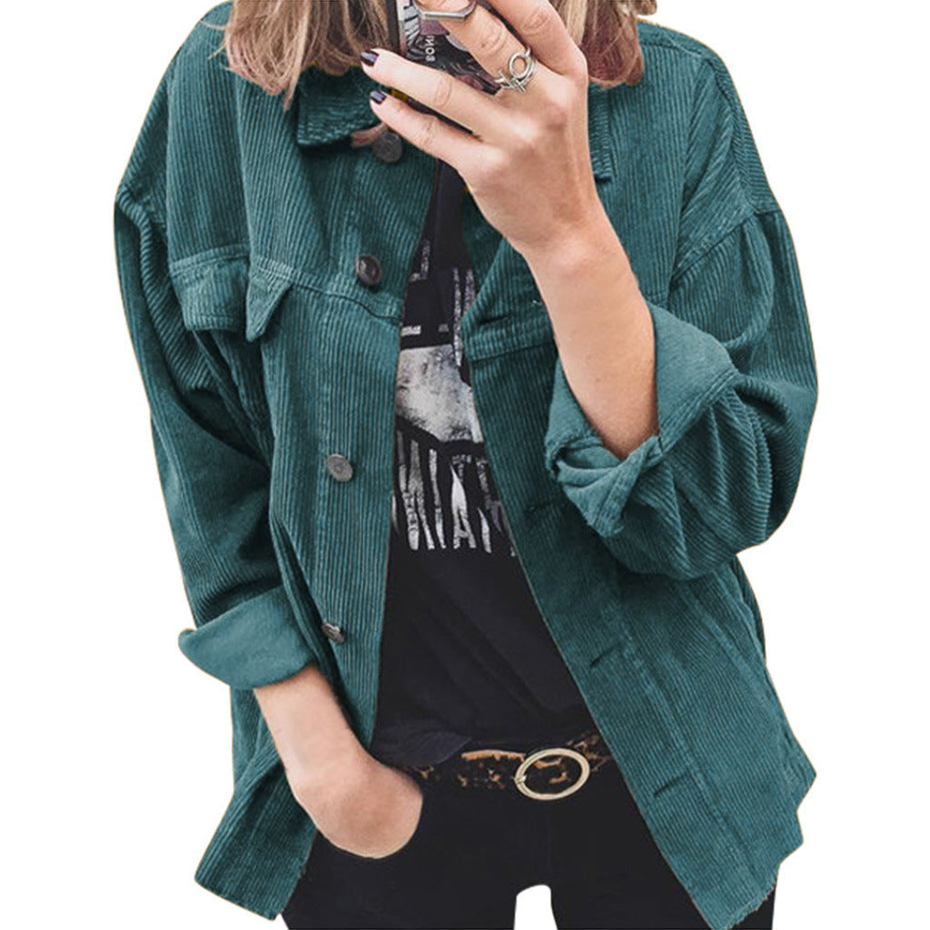 Damen modische Cordjacke mit praktischen aufgesetzten Taschen und lässigem Schnitt