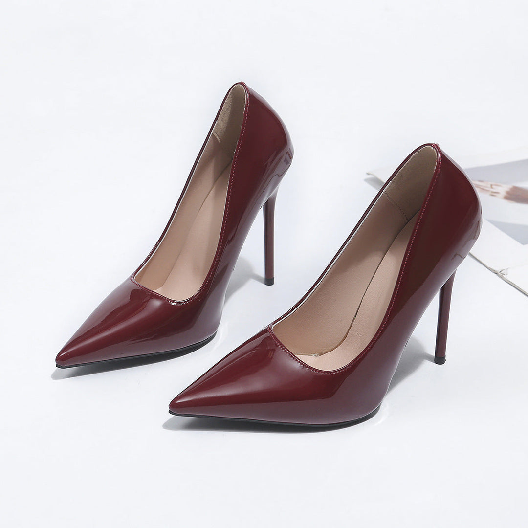 Damen spitze Lackpumps mit hochglänzendem Finish