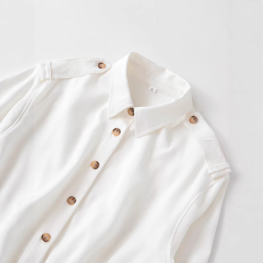 Damen Cropped-Hemdjacke mit Epauletten und taillierenden Abnähern Nord Taschen