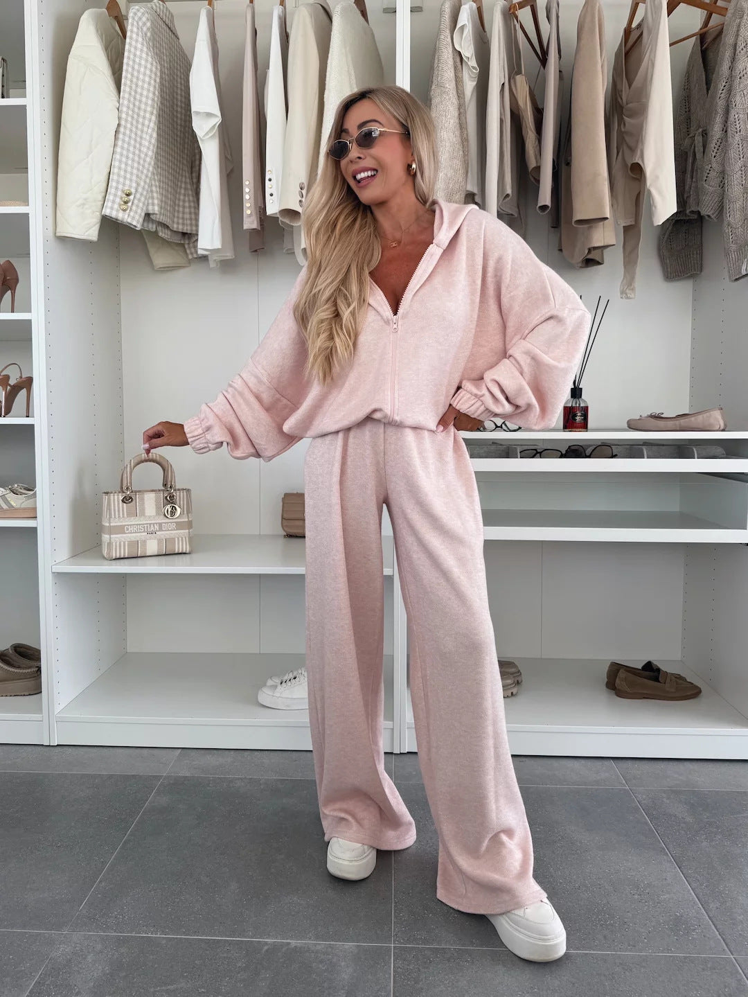 Damen Loungewear-Anzug aus weichem Fleece mit Kapuze und weitem Schnitt Nord Taschen