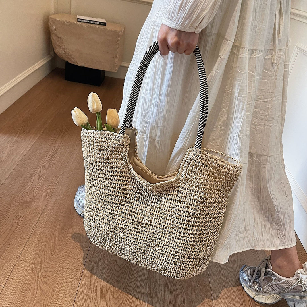 Damen Strandtasche aus handgewebtem Naturmaterial mit gestreiften Griffen Nord Taschen