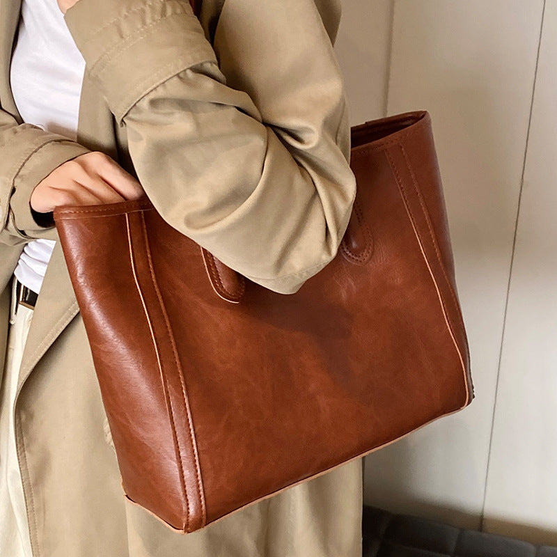 Damen Tragetasche mit elegantem strukturierter Oberfläche und praktischen Innenfächern Nord Taschen