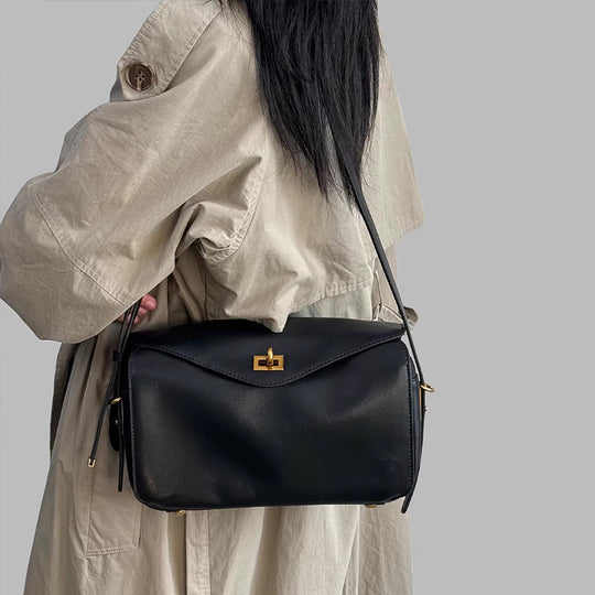 Damen elegante Umhängetasche mit hochglänzender Oberfläche Nord Taschen