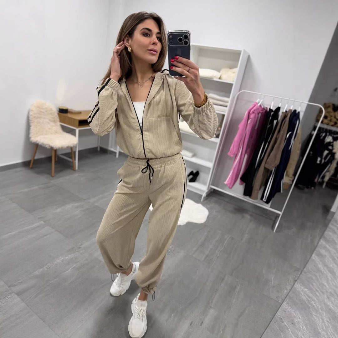 Damen Cord-Jogginganzug mit Kapuze, seitlichen Kontraststreifen, Tunnelzug und elastischen Saumbündchen Nord Taschen