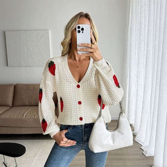 Damen Gestrickter Cropped-Cardigan mit Erdbeer‑Intarsien, V‑Ausschnitt und Knopfleiste Nord Taschen