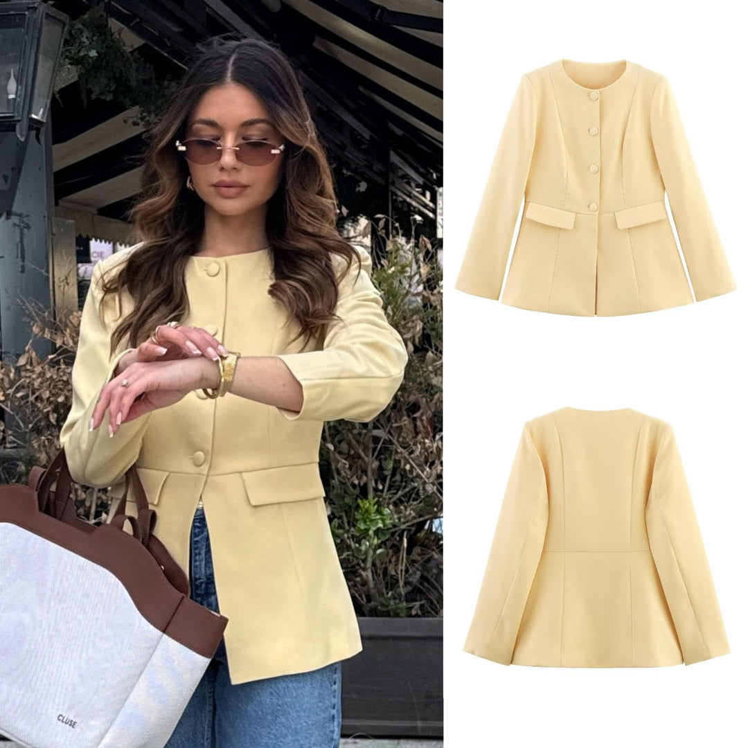 Damen Taillierte Blazerjacke mit Rundhalsausschnitt, verdeckter Knopfleiste und Pattentaschen Nord Taschen