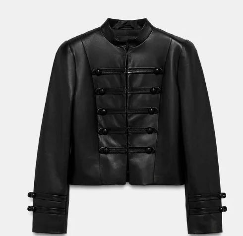 Damen Kurz geschnittene Kunstleder‑Militärjacke mit Stehkragen und Zierkordeln Nord Taschen