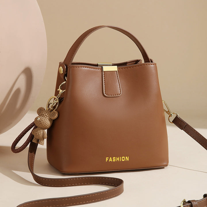 Damen Handtasche mit elegantem Teddy-Anhänger Nord Taschen